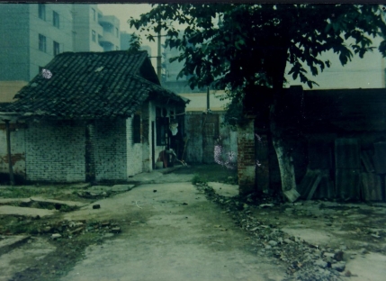 1971年医院后门（现延秀街）