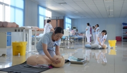 筑牢生命防线 提升急救能力——医院组织开展护士长单人CPR专项考核