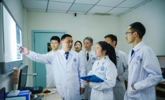 【党建引领践初心】四面锦旗 一封感谢信 ——来自于肛肠科的温暖交响