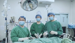 【彭州首例】妇产诊疗中心成功完成一例14cm骶前畸胎瘤微创切除术